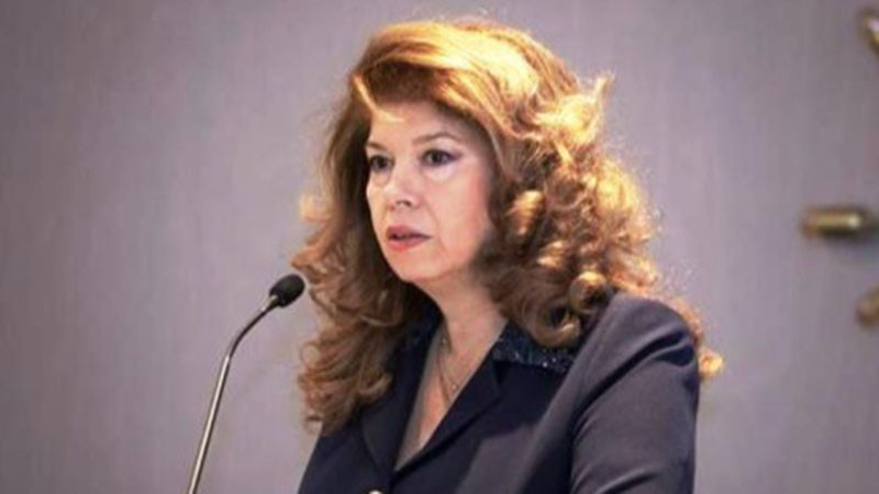 Илияна Йотова се среща с КЗК заради цените на горивата