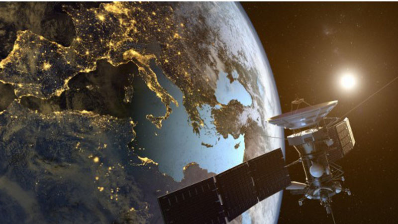 Мъск изстрелва центрове за данни в Космоса