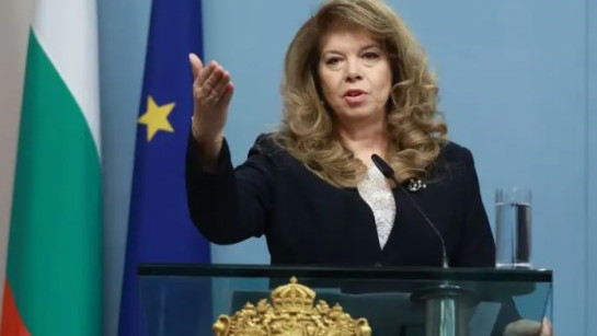 Илияна Йотова: Думите, които изричаме, чертаят пътя ни един към друг