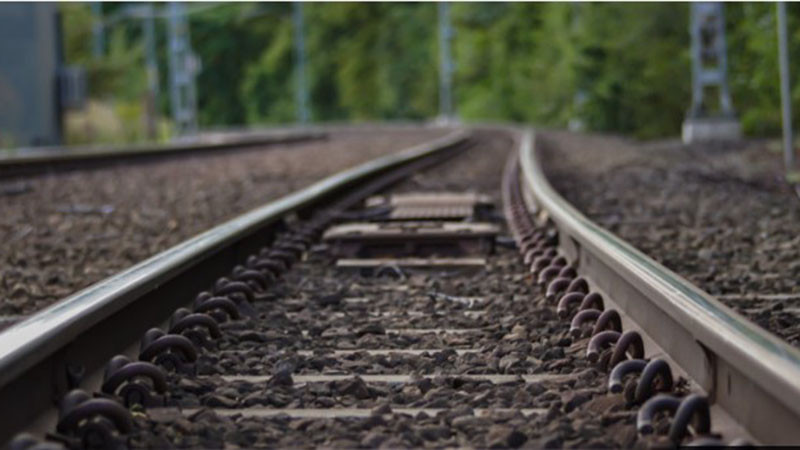 Влак блъсна и уби жена в Старозагорско