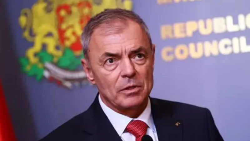 Министър Игнатов: 20 април ще бъде неучебен ден