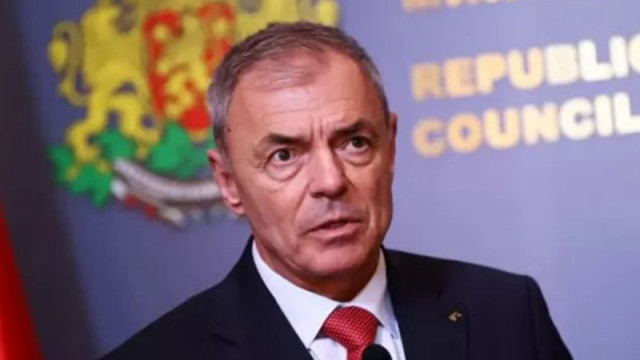 Министър Игнатов: 20 април ще бъде неучебен ден