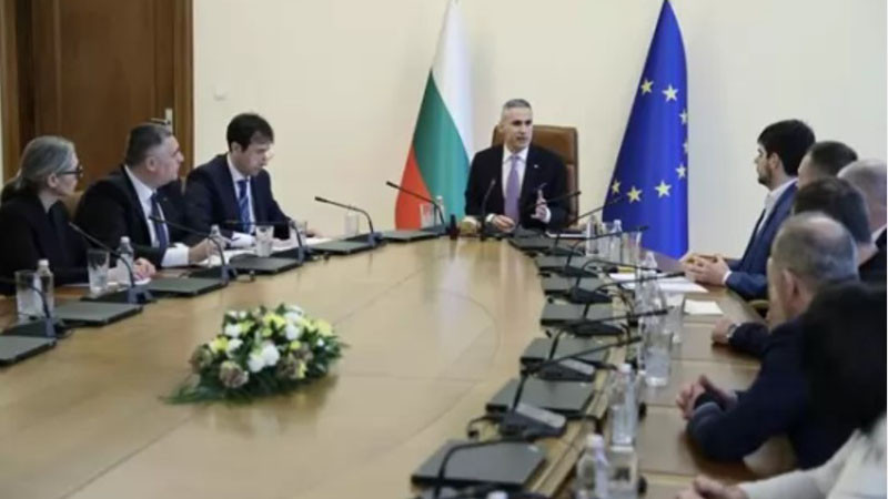 Гюров пред транспортния бранш: Мерките на калпак не работят, следим развитието на кризата с горивата