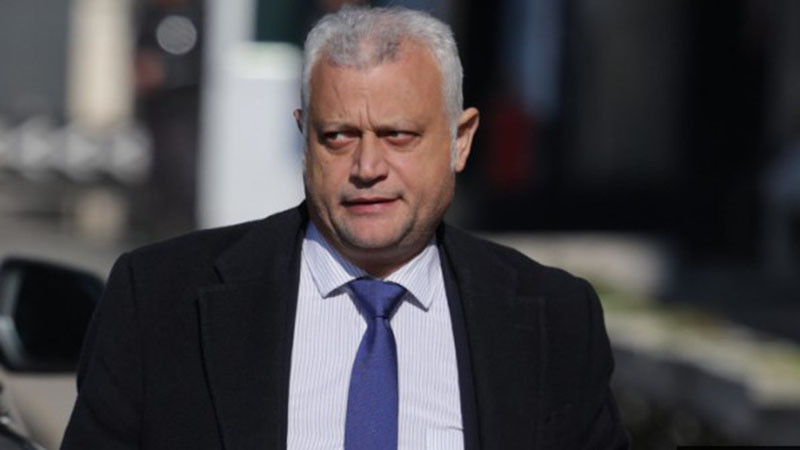 Кметът на Кърджали опитал да изведе от районното задържания за купуване на гласове шеф на пощата