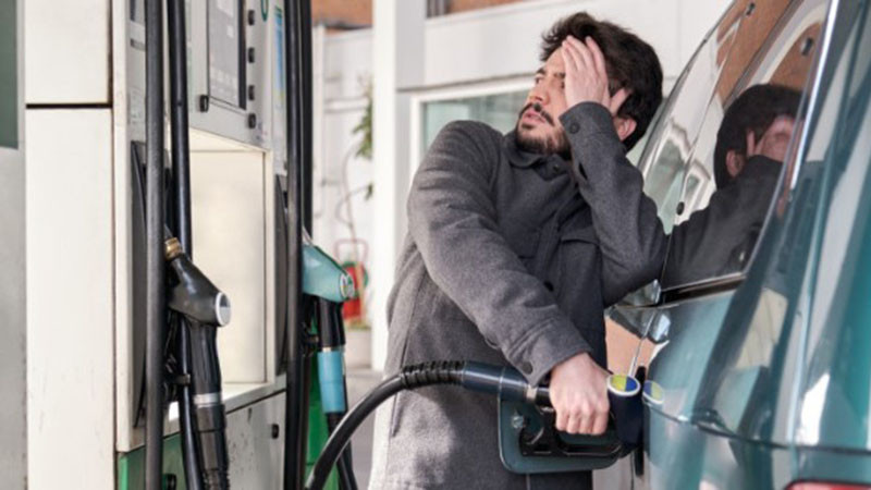 Икономист с прогноза до 17% ръст на горивата