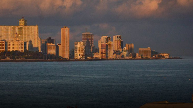 Мексико издирва два плавателни съда от хуманитарен конвой за Куба