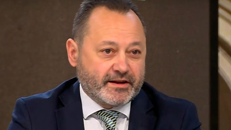 Министър Найденов: Обществената поръчка за мантинели е опорочена