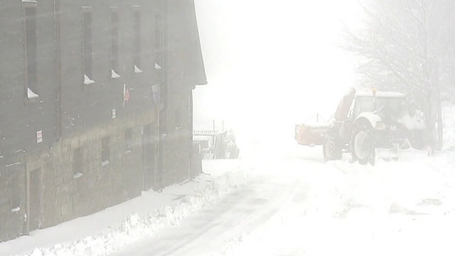 Пролетен студ връхлетя Чехия, на места е натрупало 10 см. сняг