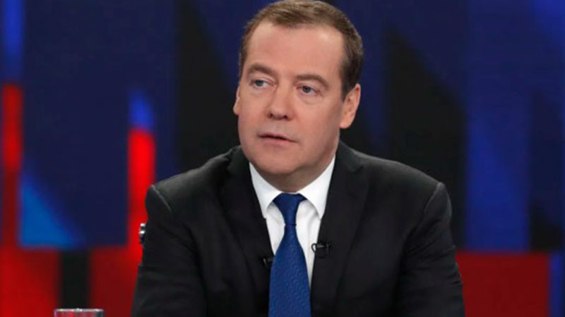 Медведев: За САЩ ще има последствия, подобни на тези от Виетнам, ако сухопътно нападнат Иран