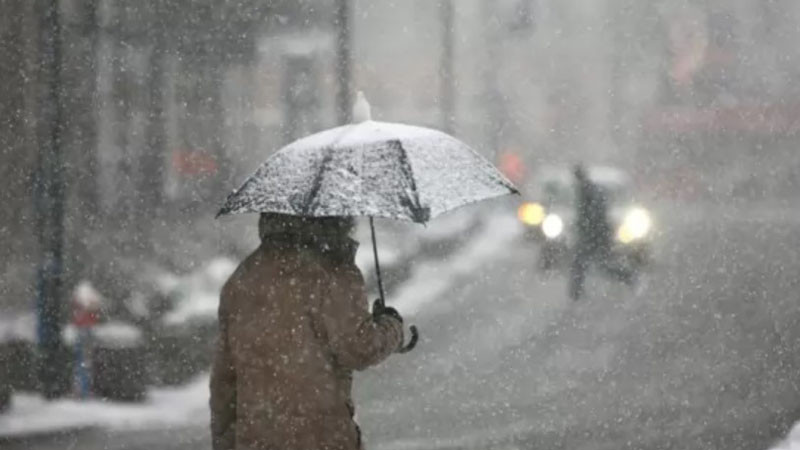 МВнР предупреди: Червен код за опасност от бурен вятър и дъждове има в Хърватия