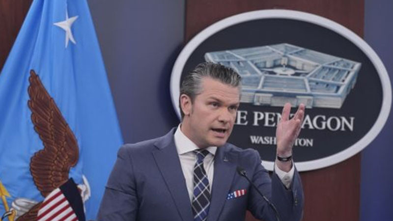 The New York Times: Шефът на Пентагона отказал повишения в генерал на цветнокожи мъже и жени