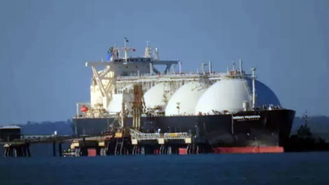 Още два танкера с пропан-бутан под индийски флаг преминаха през Ормузкия проток