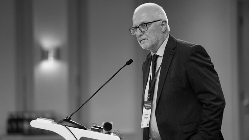 Почина главният секретар на Конституционния съд Валентин Георгиев