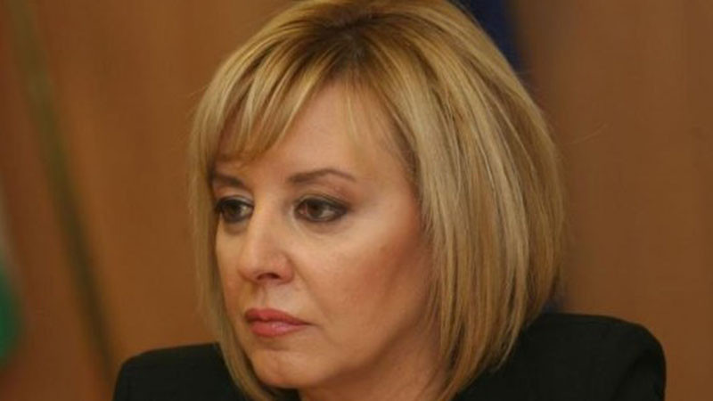 Манолова: Търси се един смел депутат, който да предложи включването на Закона  в дневния ред на НС