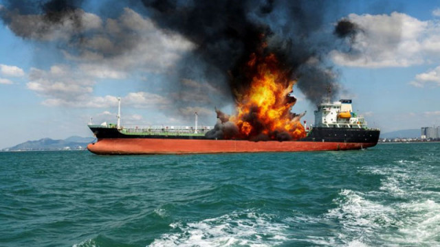 Инцидентът с танкера овладян: Няма разлив на нефт в Дубай