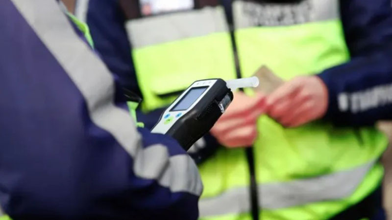 Шофьорът, хванат с близо 6 промила зад волана, е дал положителна проба и за кокаин