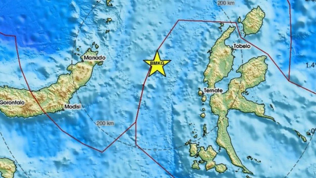 Над 120 вторични труда разтърсиха Индонезия след мощното земетресение от 7.4 по Рихтер