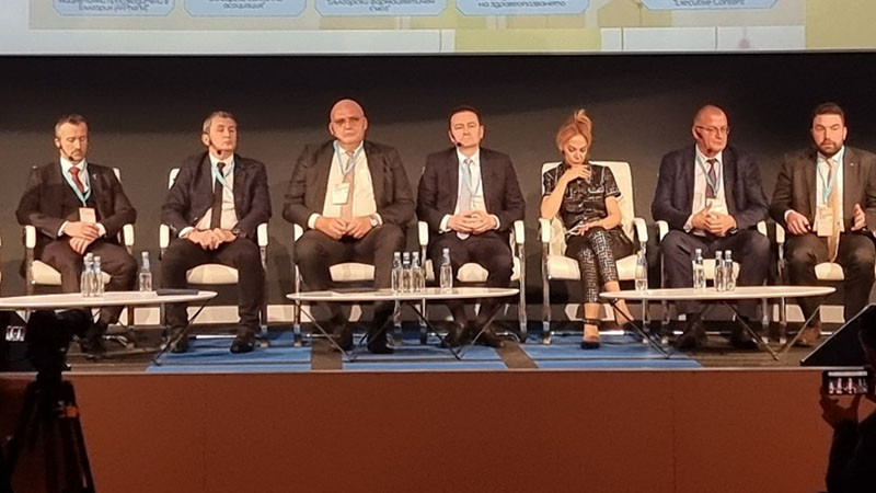 България прави здравеопазване с 1000 евро на човек, системата ще иска още ресурс