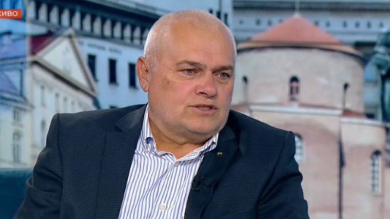 Валентин Радев: Служебният кабинет си прави PR акции, няма да има вълна заради Радев