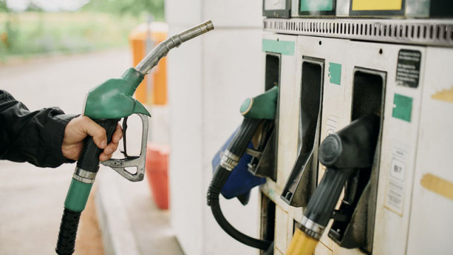 Гърция дава по 50 евро помощи за гориво