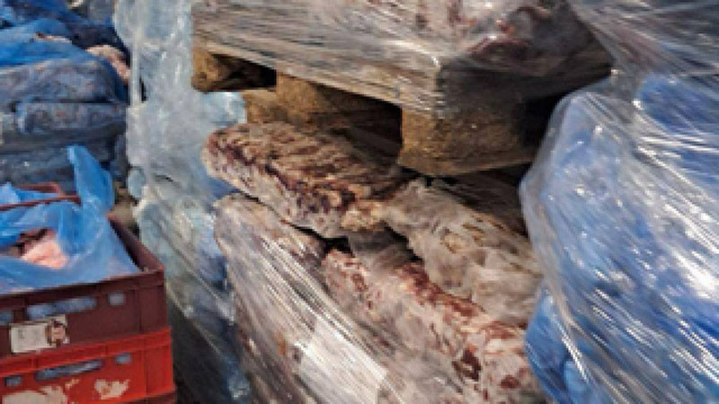 Кашкавал с плесен и месо без маркировка откриха във фирма край Дряново