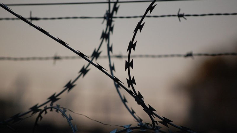 Варненският апелативен съд потвърди 10 и 6 години затвор за баща и син, изнасилвали малолетно момиче