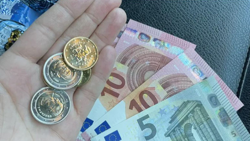 Започна изплащането на пенсиите и великденските добавки