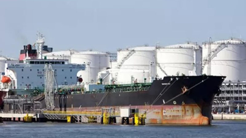 Цените на петрола вървят нагоре след заканата на Тръмп за разрушения в Иран