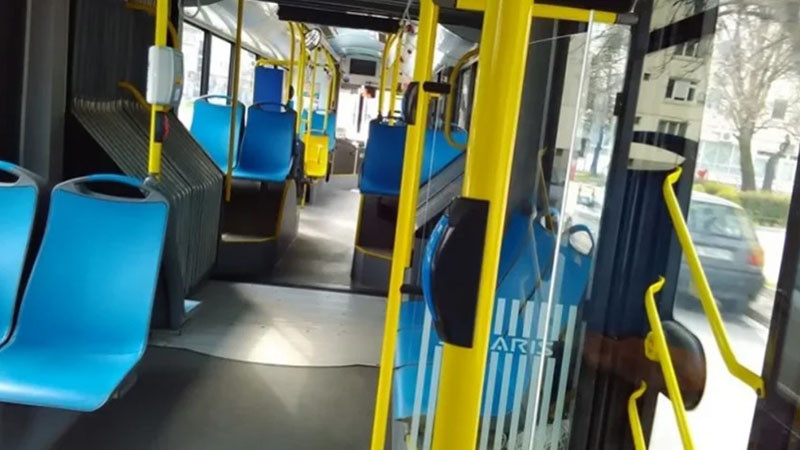 Пускат допълнителни автобуси във Варна в нощта срещу Великден