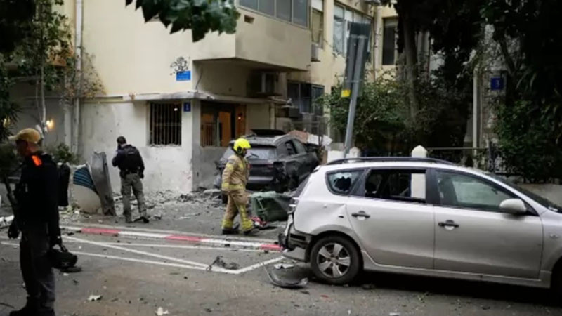 Техеран порази десетки цели в Тел Авив с касетъчни бомби