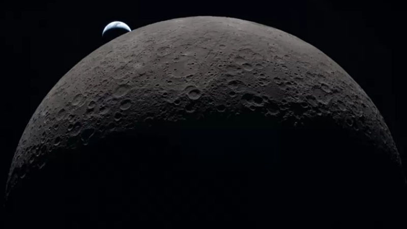 НАСА публикува изумителни снимки на Земята и Луната