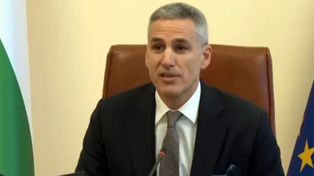 Гюров се гневи: Гласове се купуват за два хляба и три салама! Това е унизително