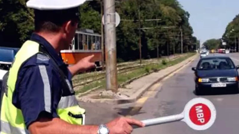 Заради масовите пътувания за Великден: Спират движението на тирове по магистралите