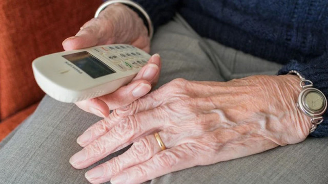 Нови случаи с мобилен оператор, подвел възрастни хора