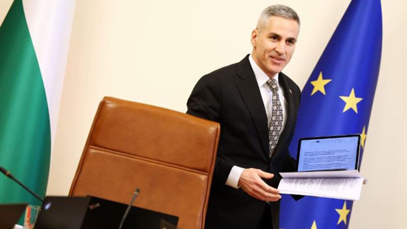 Евгени Петров: Срещата на Гюров с инфлуенсърите е опит за спасяването на Асен Василев