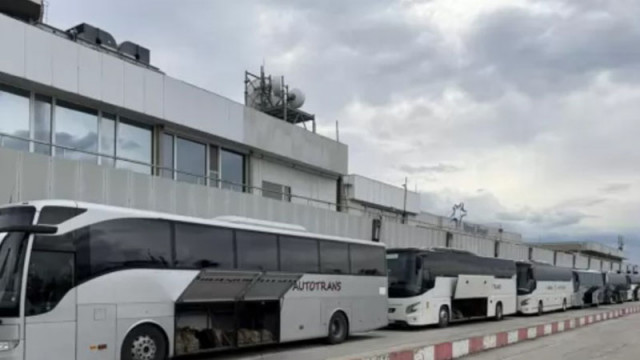 „Възраждане“ твърдят за масово пристигане на американски войници във Варна