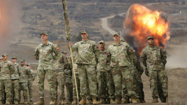 Военни колони по пътищата: Започна ротация на американския контингент в "Ново село"