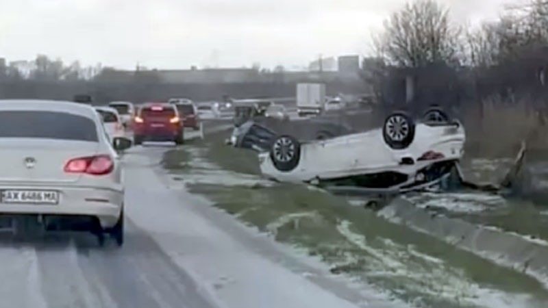 Силна градушка удари Поморие и предизвика 5 катастрофи по пътя към Бургас