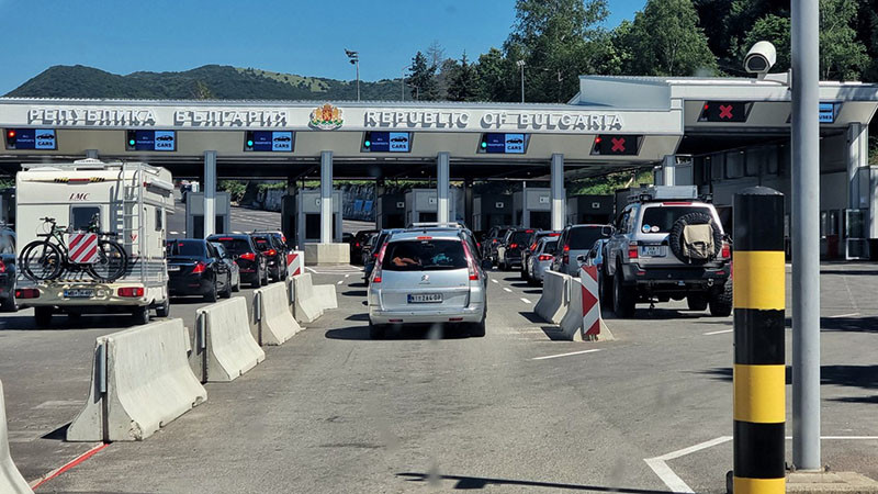 Новата гранична система на ЕС спря десетки хиляди пътници