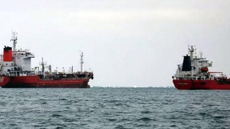 Танкерни компании: Нe плащайте на Иран за преминаване през Ормузкия проток