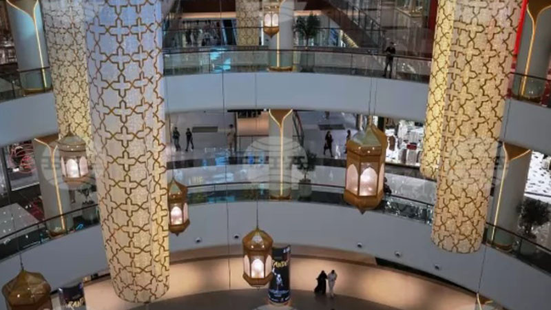 Опразниха се моловете в столицата на лукса Дубай, заради войната в Близкия изток