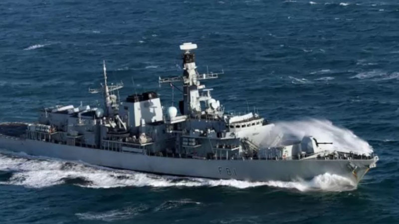 Sky News: Великобритания няма да участва в блокада на Ормузкия проток