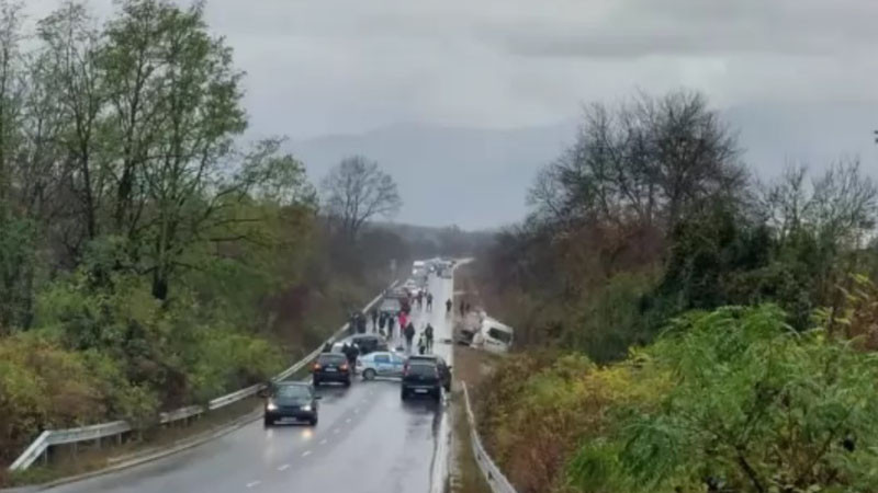 Двама души загинаха при тежка катастрофа в Берковско
