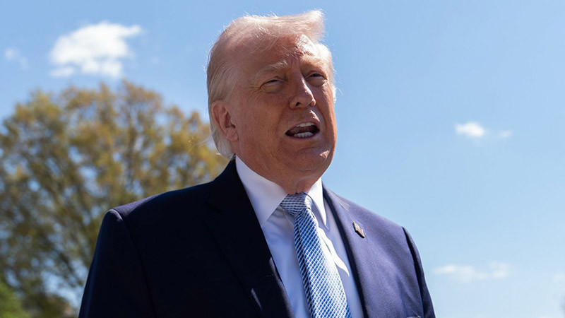 Тръмп остро атакува папа Лъв XIV и го призова "да се стегне"