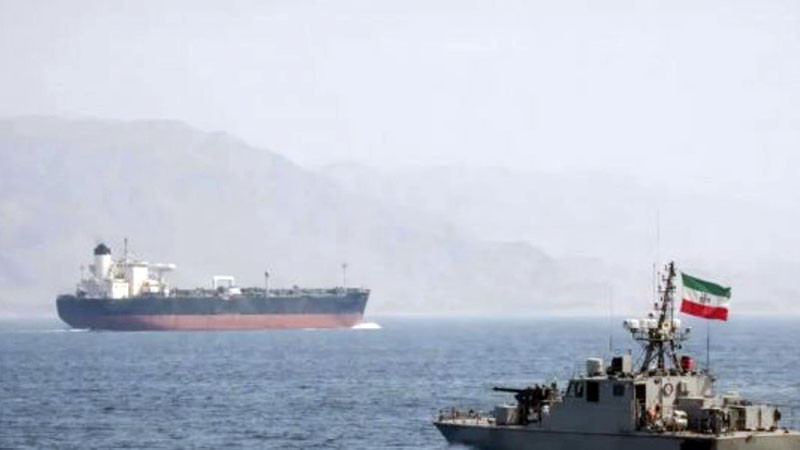 Два петролни танкера, свързани с Иран, минаха през Ормузкия проток преди блокадата на САЩ