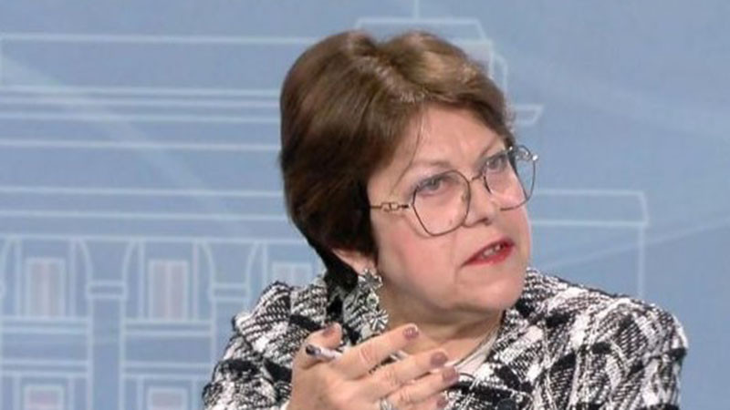 Дончева за Радев: Имайте едно наум и не бързайте да лапате въдицата! Вижте бентлитата и поршетата