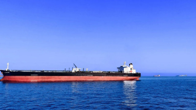 САЩ прехванаха осем танкера, опитващи се да преминат през блокадата