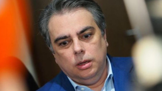 Асен Василев: Най-интересната лъжа е "Радев е нов и трябва да му дадем шанс"