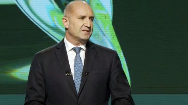 Ройтерс: Бившият проруски президент на България води преди изборите с антикорупционна платформа