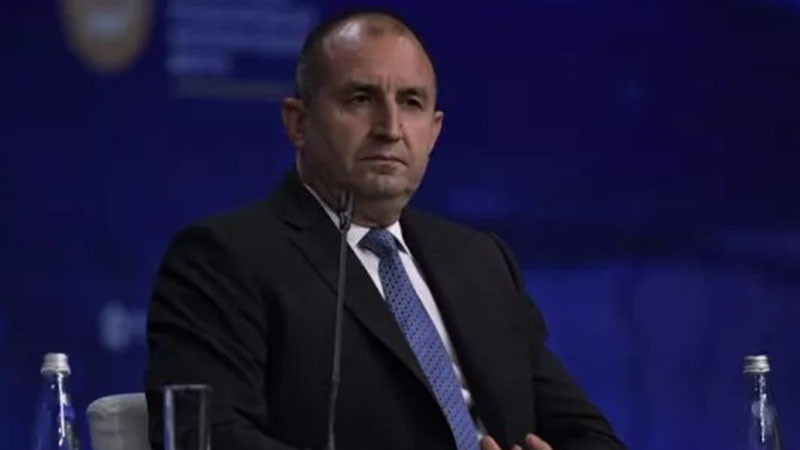 "Правда": България ще избере Радев на предсрочни избори. Какво да очакваме от НАТО-вския генерал